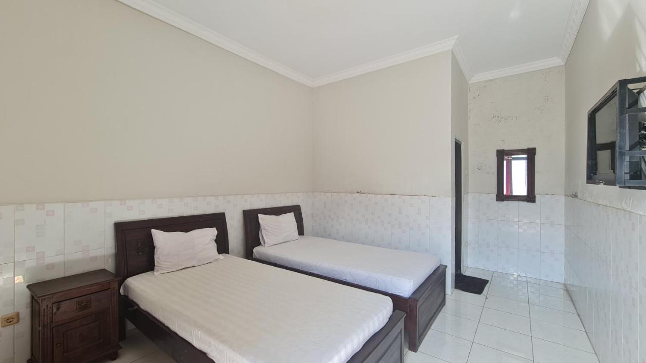 Oyo 90831 Hotel Gardenia Prambanan Surakarta  Экстерьер фото